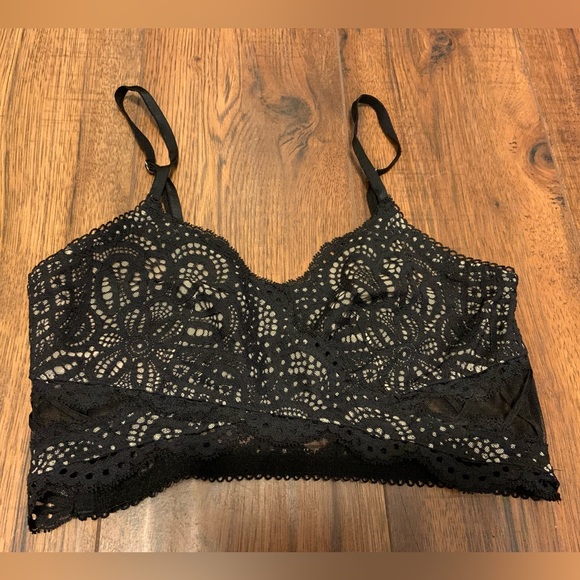 NEW Victoria’s Secret Lacey Design Bra - Picture 2 of 5